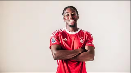 Anthony Elanga making his debut for Nottingham Forest