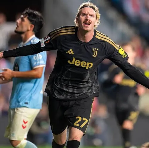 Nick Woltemade celebrating his equaliser